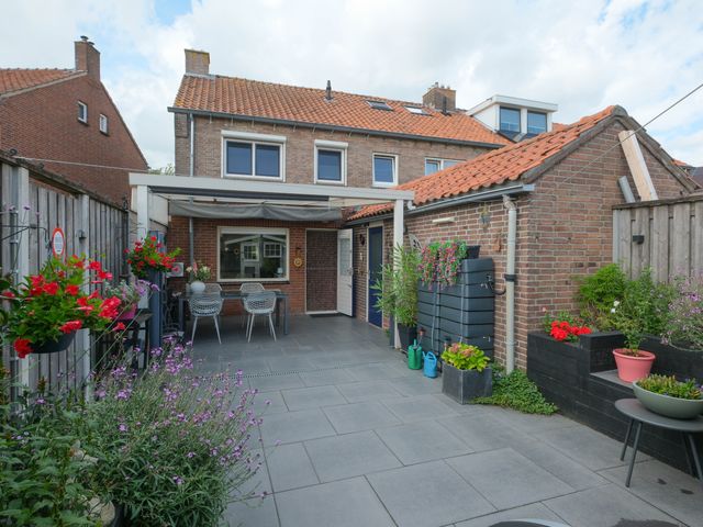 Anemoonstraat 12, Almelo