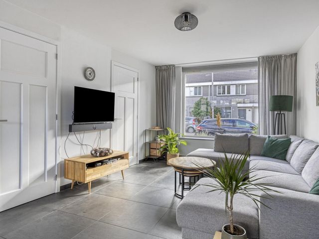 Kijkduinlaan 57, Tilburg