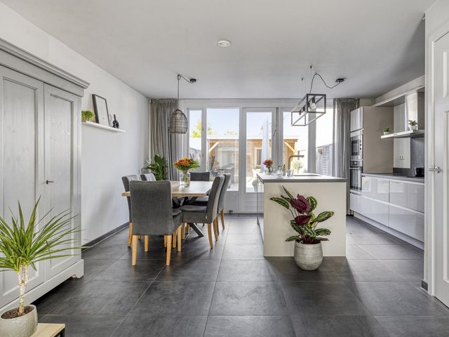 Kijkduinlaan 57, Tilburg