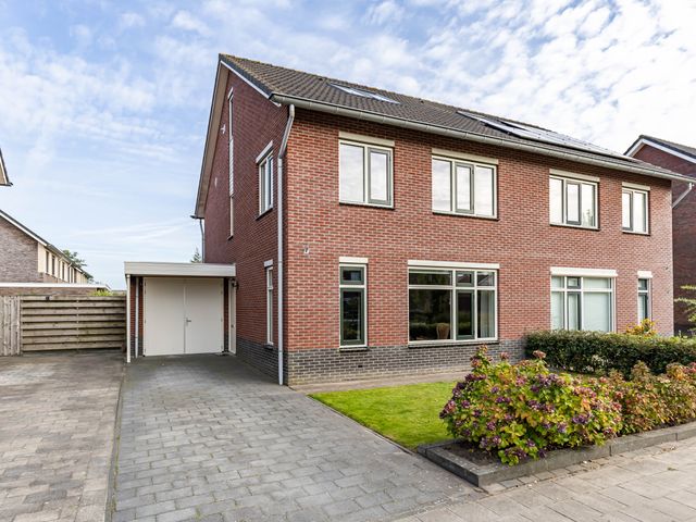 Swanenburg 22, Marum