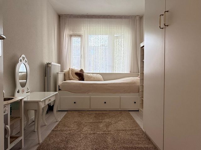 Wezelrade 220, Den Haag