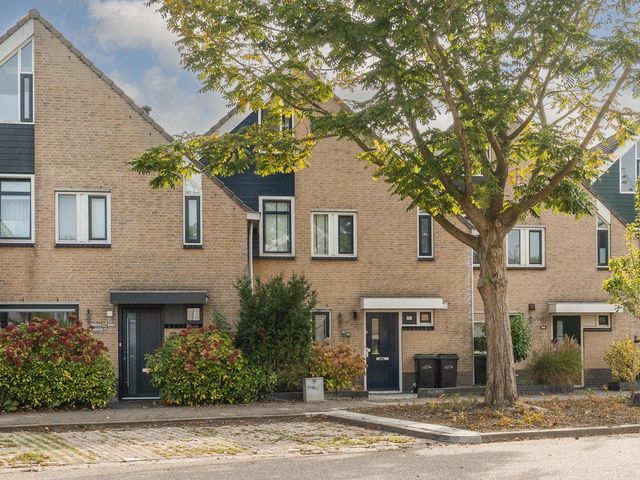 Schönbergweg 15, Almere