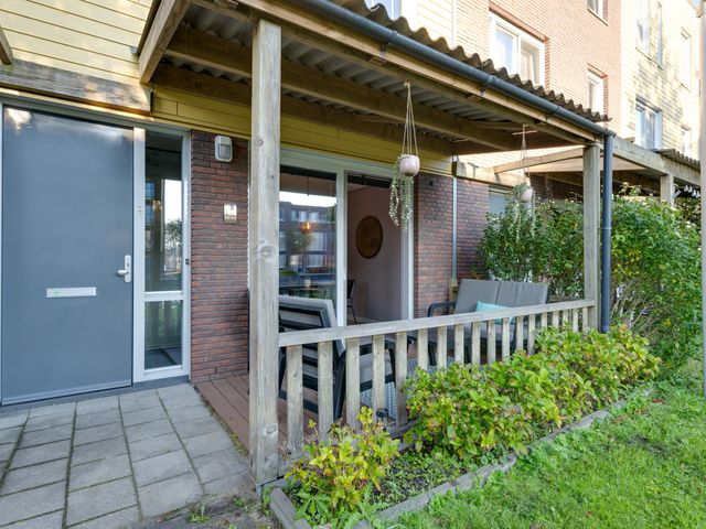 De Groene Boer 8, Wormerveer