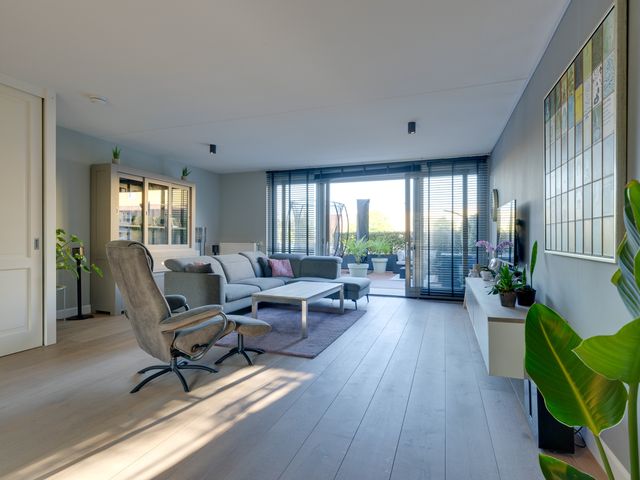 De Groene Boer 8, Wormerveer