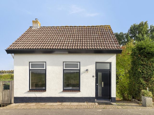 Boerendijk 64, Fijnaart