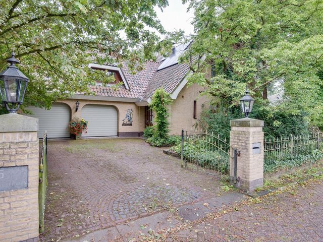 Biezenweide 15, Puttershoek