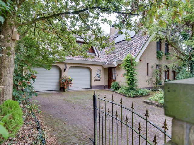 Biezenweide 15, Puttershoek
