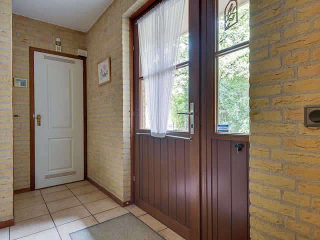 Biezenweide 15, Puttershoek