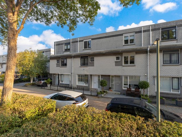 Colorado 104, Dordrecht