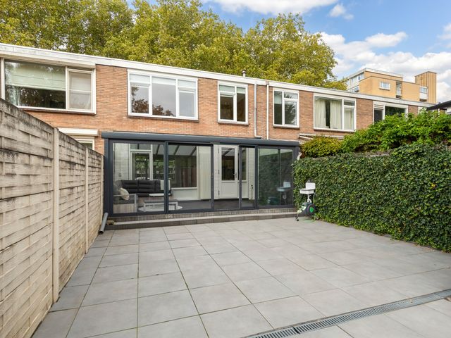 Van Bosseplantsoen 8, Dordrecht