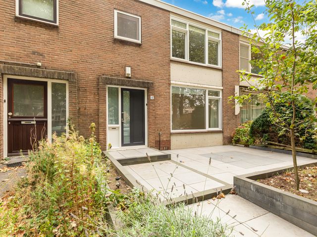Van Bosseplantsoen 8, Dordrecht