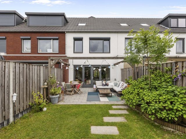 Paterastraat 14, Huissen