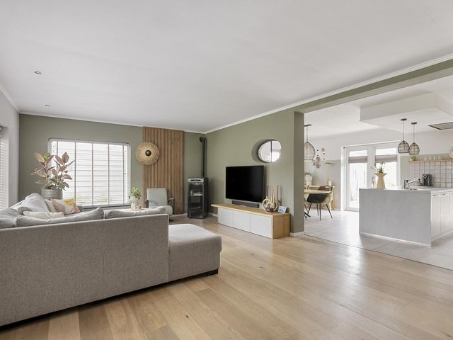 Julianastraat 6, Huissen