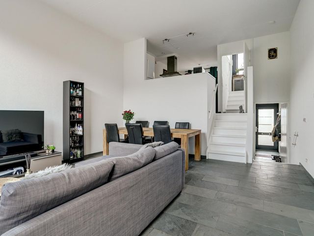 Voorweiden 7, Waalwijk