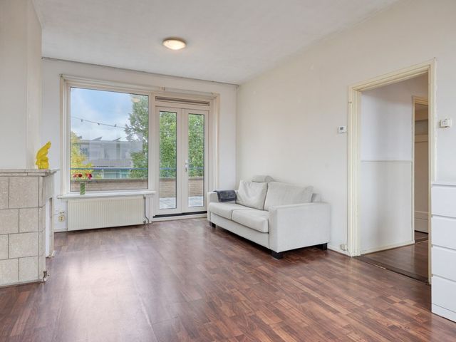 Medemblikstraat 70, Den Haag