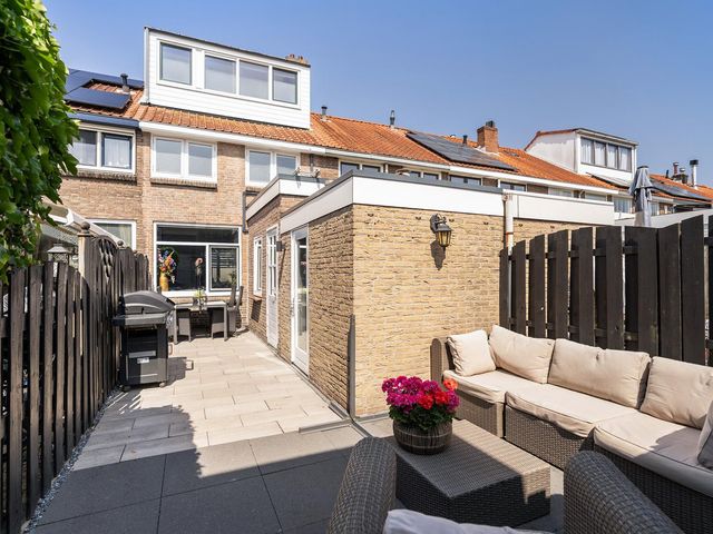 Eikeboomstraat 16, Zwijndrecht