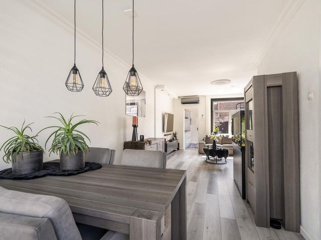 Eikeboomstraat 16, Zwijndrecht