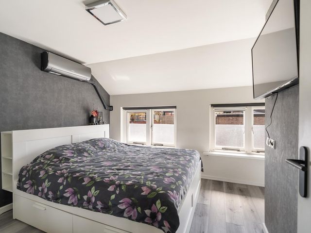 Eikeboomstraat 16, Zwijndrecht