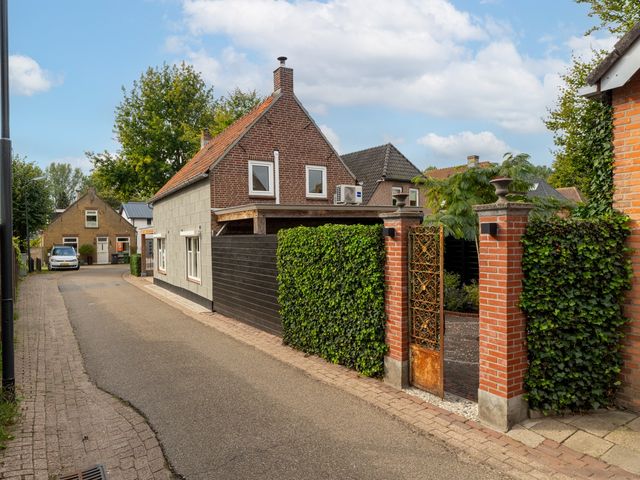 Stadhoudersdijk 4, Waspik