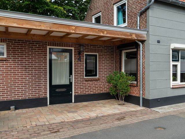 Stadhoudersdijk 4, Waspik