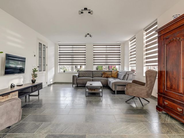 Lapjeskat 2, Kapelle