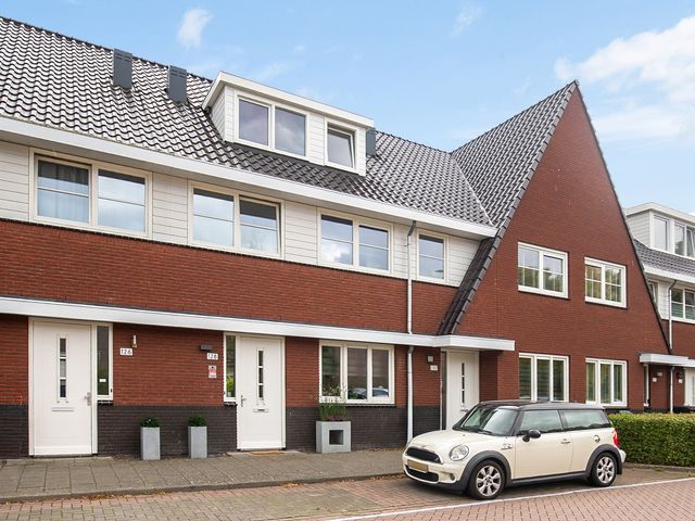 Kalorama 128, Hoofddorp