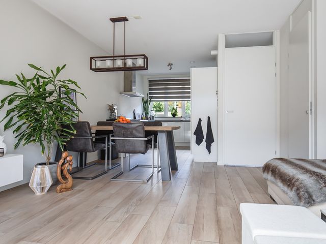 Kalorama 128, Hoofddorp