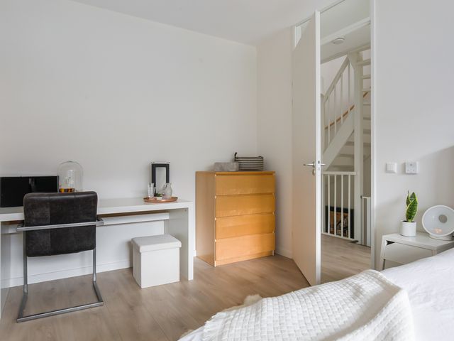 Kalorama 128, Hoofddorp