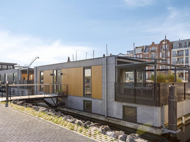 Zuiderzeekade 7, Bunschoten-Spakenburg
