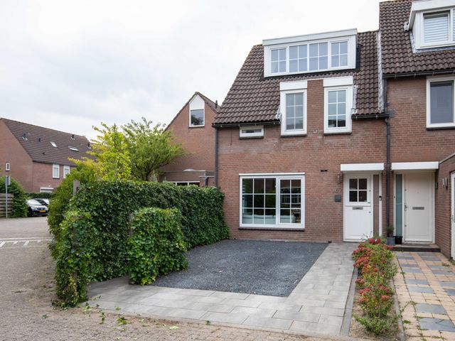 Bandholm 87, Hoofddorp