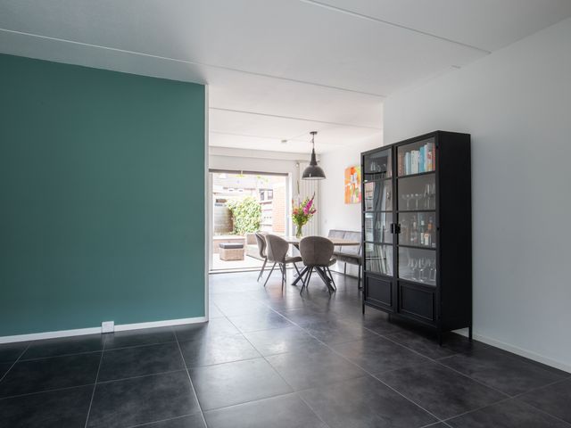 Bandholm 87, Hoofddorp