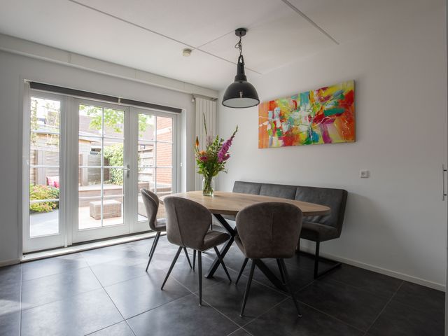Bandholm 87, Hoofddorp