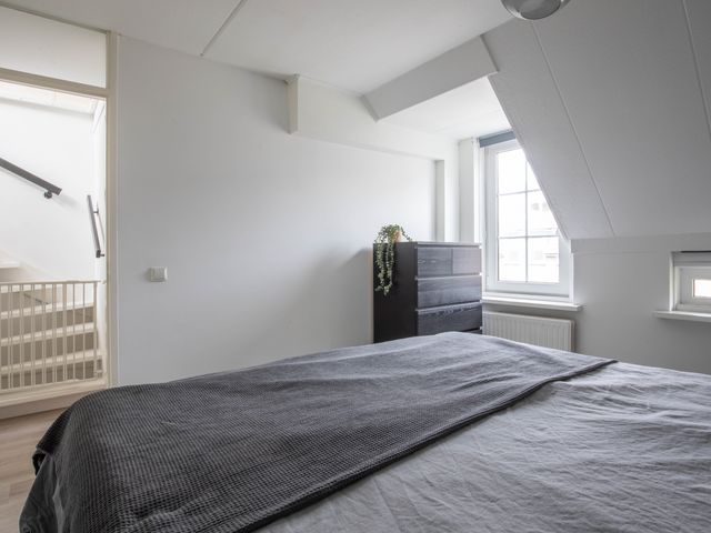 Bandholm 87, Hoofddorp