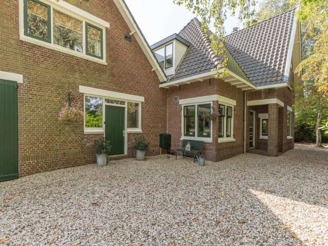 Kerkweg 66, Woubrugge