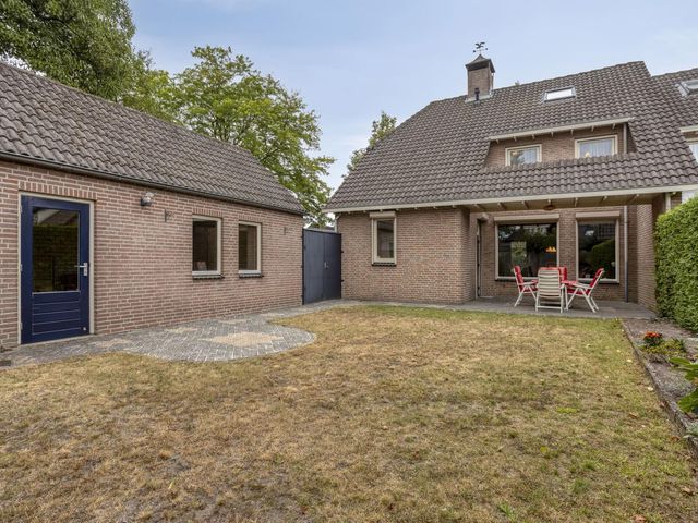Breukrand 305, Uden