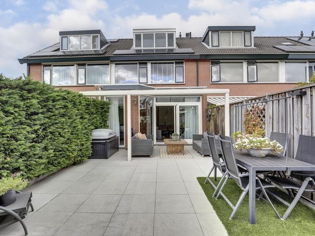 Pelikaan 19, Ridderkerk