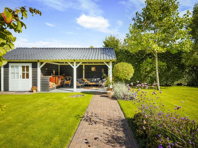 De Loonwerker 10A, Leende