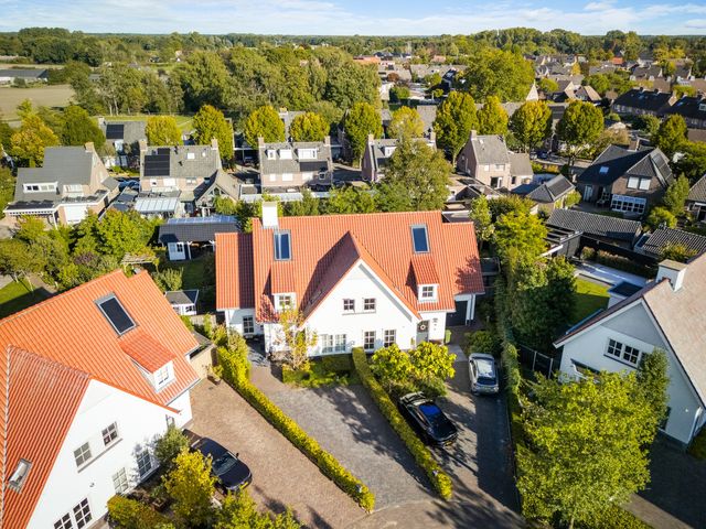 De Loonwerker 10A, Leende