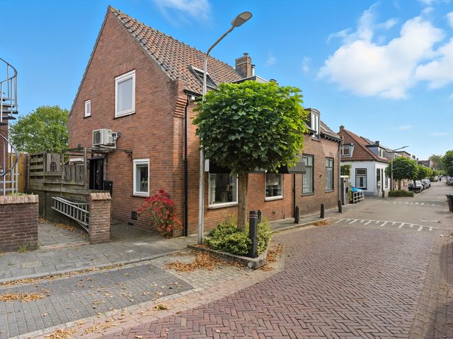Oranjestraat 2, Alblasserdam