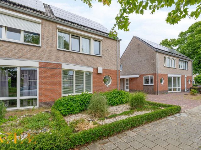Meidoornlaan 6, Tegelen