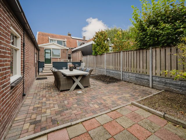 Dorpsdijk 200, Rhoon