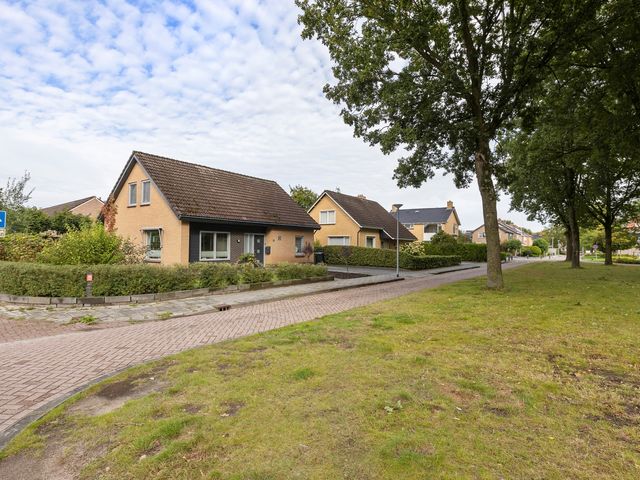 Sjallemastraat 16, Opende