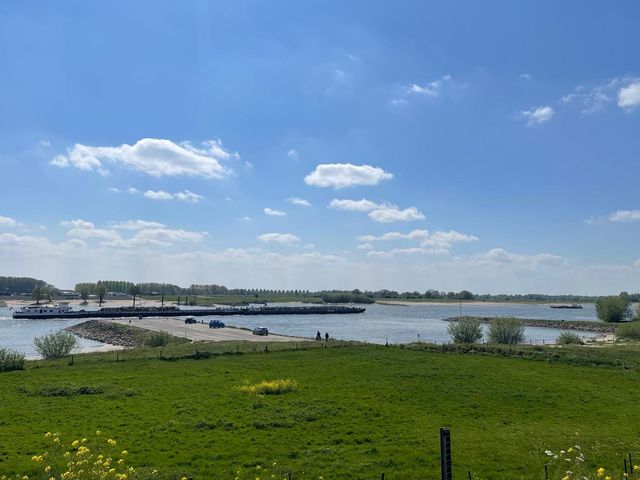 Waalbandijk , Ochten