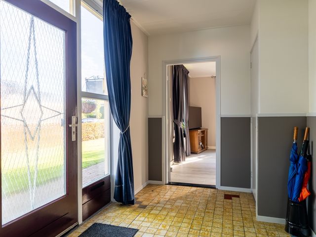 Oegemastraat 25, Genderen