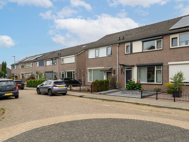 Elzenstraat 52, Brakel