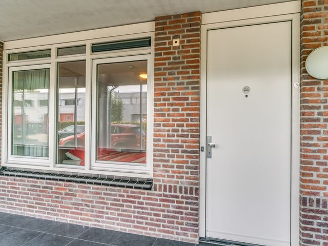 Veerpolder 5, Warmond