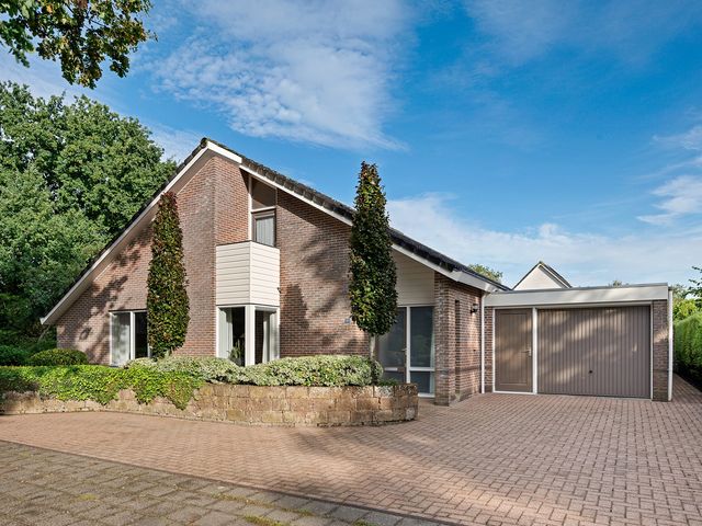 Kolfbaan 47, Burgum