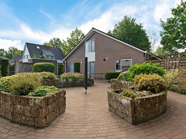 Kolfbaan 47, Burgum