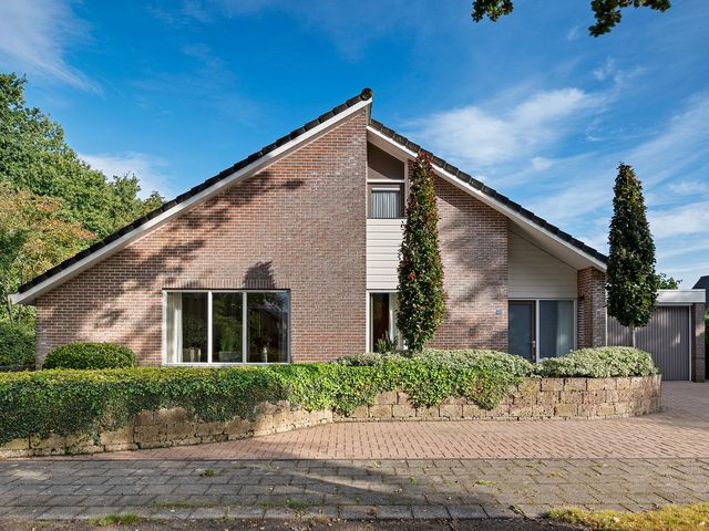 Kolfbaan 47, Burgum