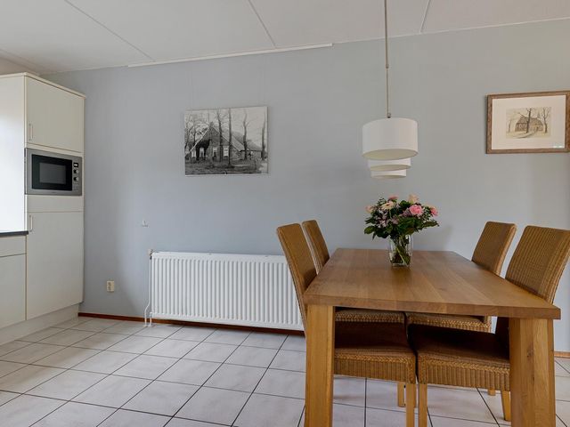 Braambos 10, Sleen